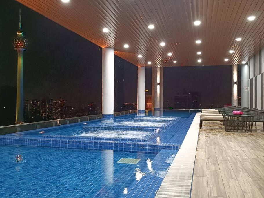 Cl 30A Super Kl View Infinity Pool Klcc Apartment Kuala Lumpur Bagian luar foto