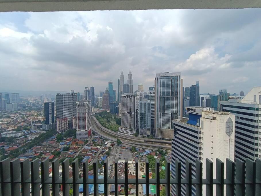 Cl 30A Super Kl View Infinity Pool Klcc Apartment Kuala Lumpur Bagian luar foto